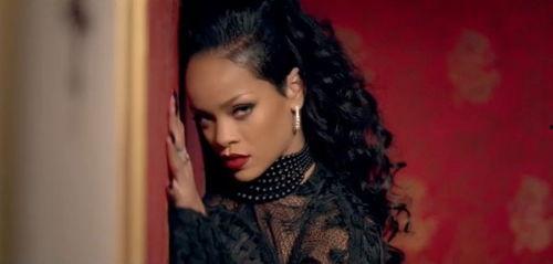 女同床上视频,女同床第情感共鸣