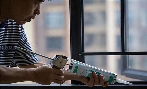 打玻璃胶技巧视频教程,视频教程详解