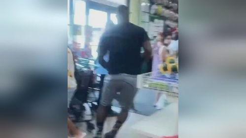 女子尿尿视频,真实尿尿视频引发热议