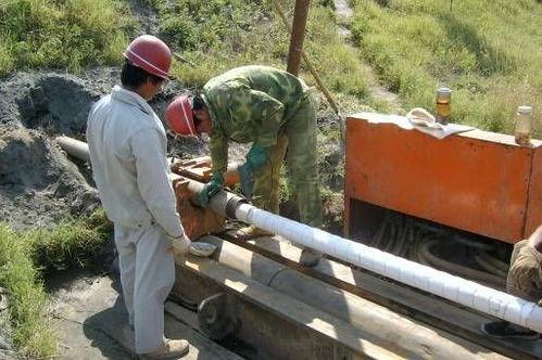 人工顶管施工视频,高效与安全的地下管道铺设技术