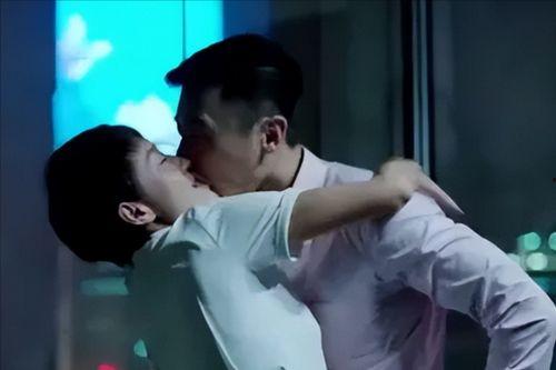 亲吻床戏视频,揭秘亲吻床戏视频背后的故事