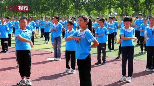 操小学生视频,揭秘校园霸凌背后的真相