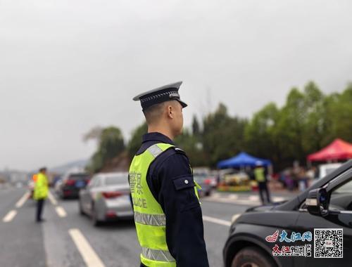 交警视频,交通违法行为瞬间曝光
