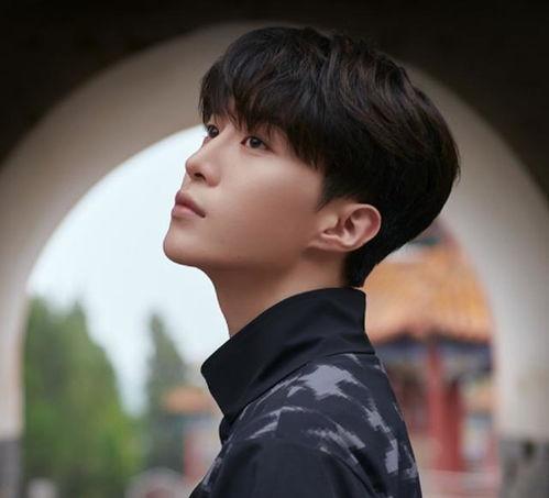 吃瓜爆料范丞丞黄明昊,娱乐圈幕后真相大揭秘